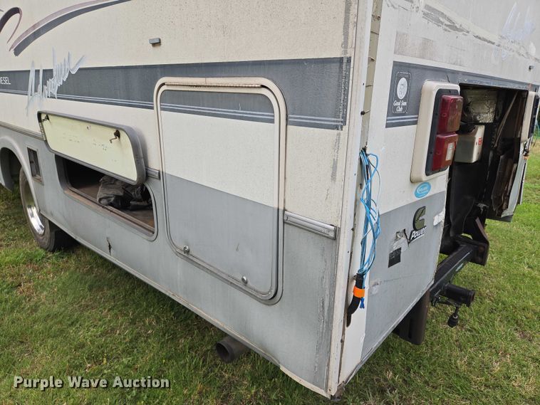 image for item EN8203 1996 Freightliner RV