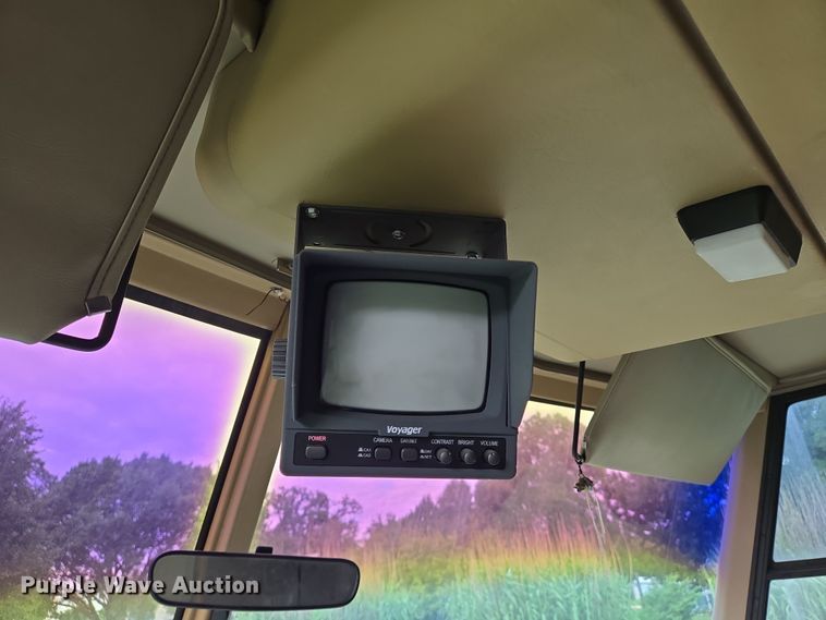 image for item EN8203 1996 Freightliner RV