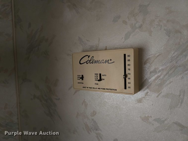 image for item EN8203 1996 Freightliner RV