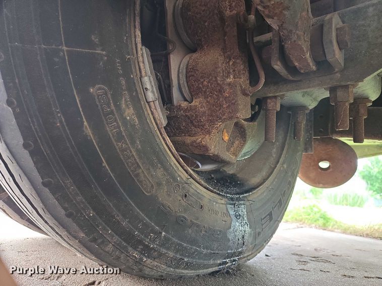 image for item EN8203 1996 Freightliner RV