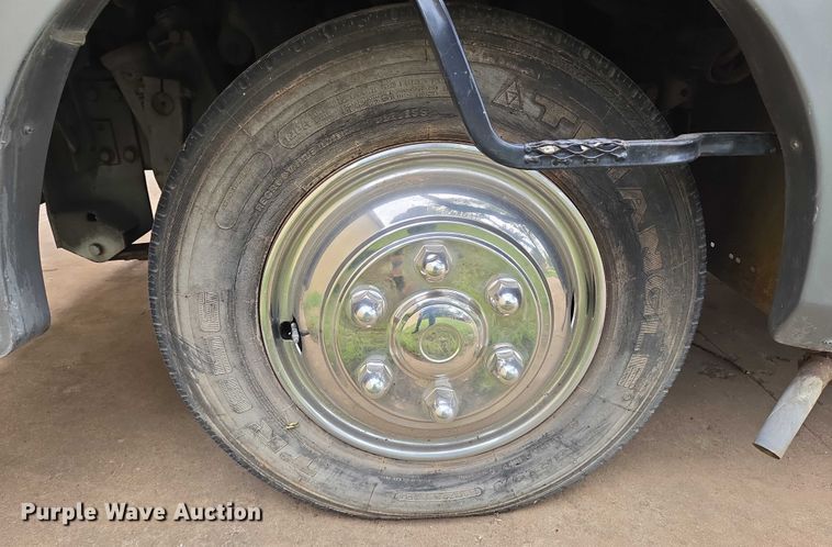 image for item EN8203 1996 Freightliner RV