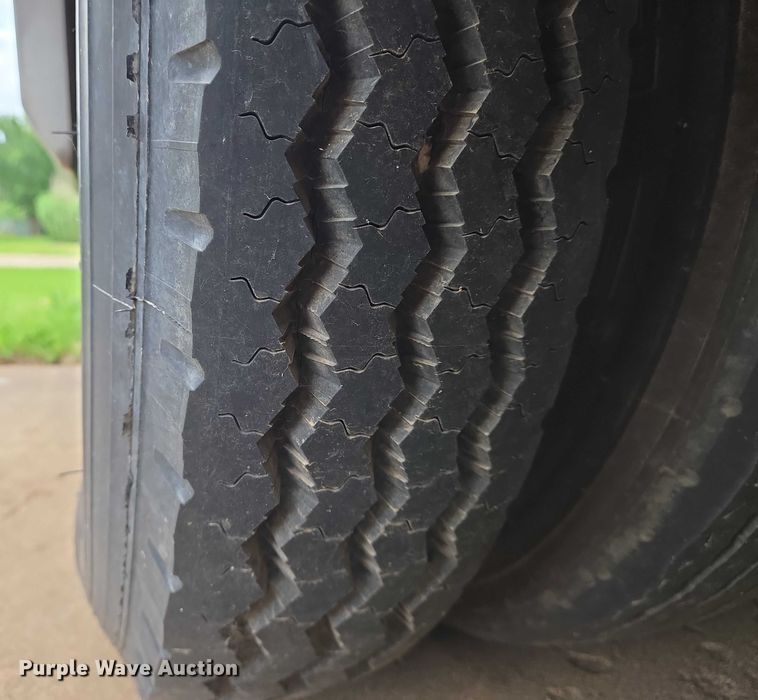 image for item EN8203 1996 Freightliner RV