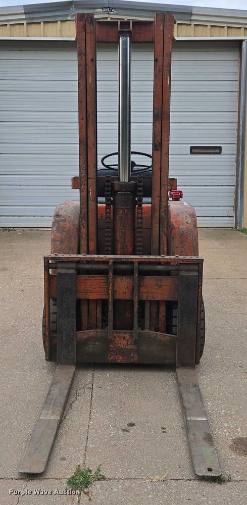 image for item EN8204 Allis-Chalmers FT 80 forklift