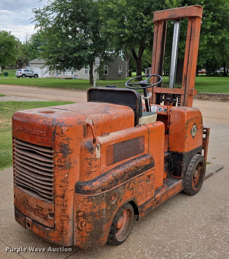 image for item EN8204 Allis-Chalmers FT 80 forklift