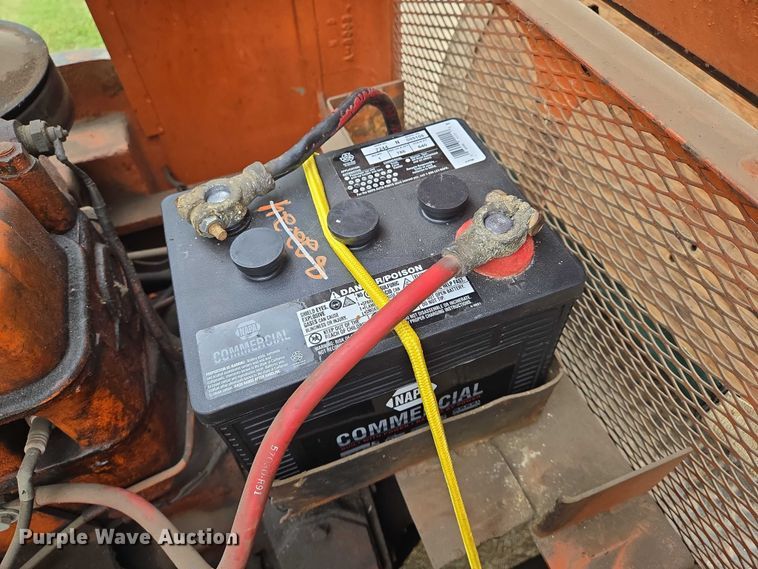 image for item EN8204 Allis-Chalmers FT 80 forklift