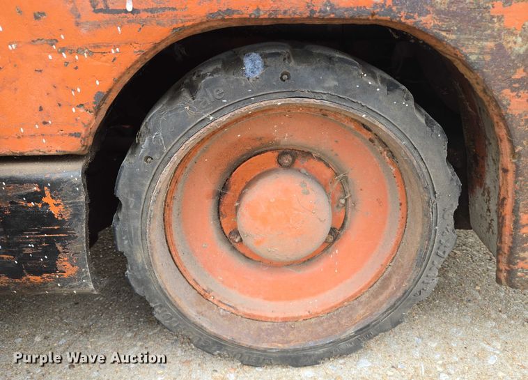 image for item EN8204 Allis-Chalmers FT 80 forklift