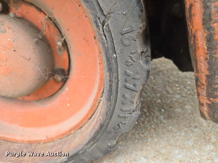 image for item EN8204 Allis-Chalmers FT 80 forklift