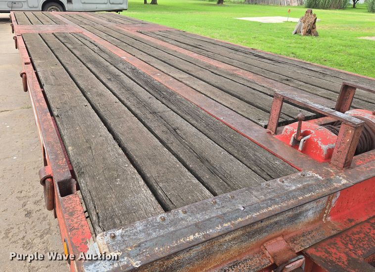 image for item EN8205 1999 Evaco D020T222T tilt deck equipment trailer