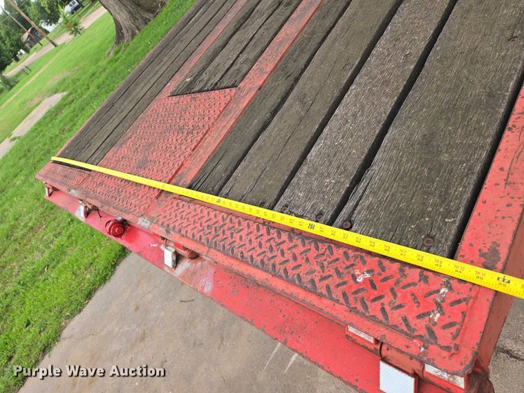 image for item EN8205 1999 Evaco D020T222T tilt deck equipment trailer