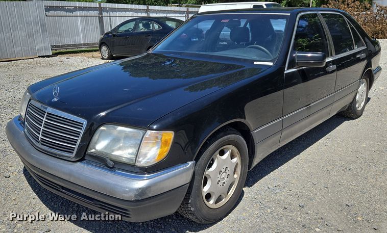 image for item EN8211 1996 Mercedes-Benz  S420 