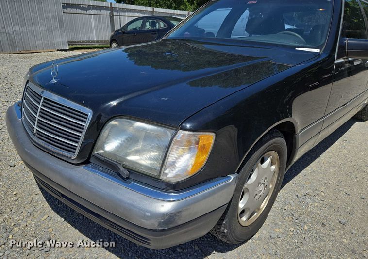 image for item EN8211 1996 Mercedes-Benz  S420 