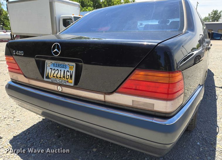 image for item EN8211 1996 Mercedes-Benz  S420 
