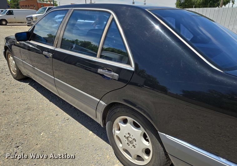 image for item EN8211 1996 Mercedes-Benz  S420 