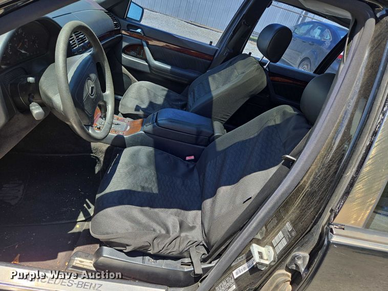 image for item EN8211 1996 Mercedes-Benz  S420 