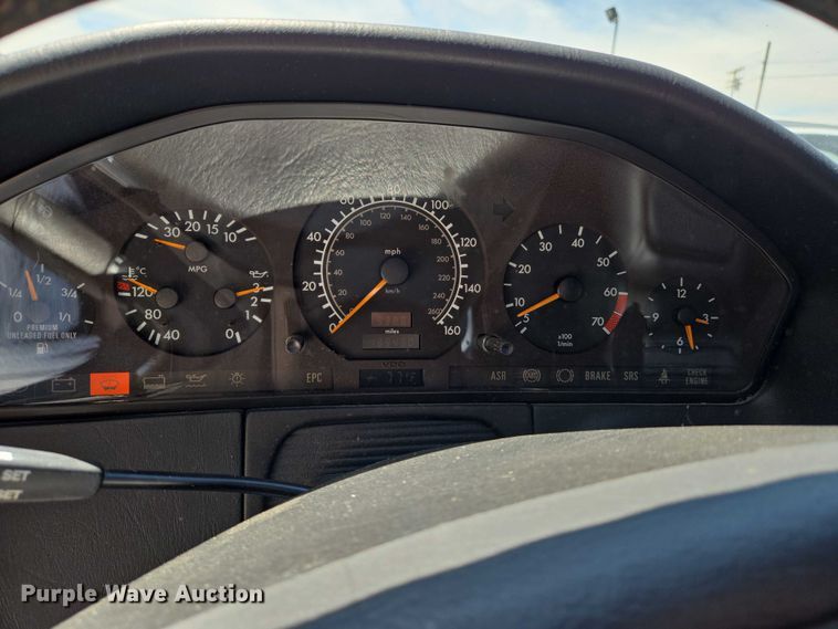 image for item EN8211 1996 Mercedes-Benz  S420 