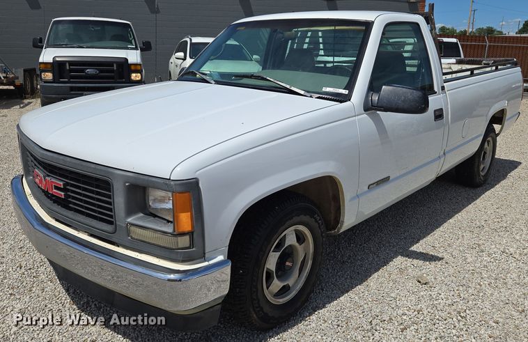 image for item EN8212 1996 GMC Sierra C1500 pickup truck
