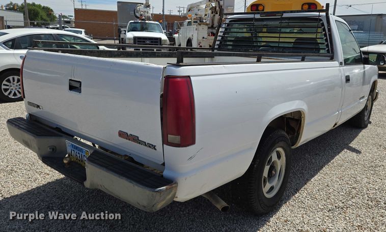 image for item EN8212 1996 GMC Sierra C1500 pickup truck