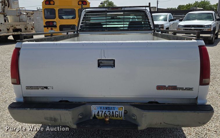 image for item EN8212 1996 GMC Sierra C1500 pickup truck
