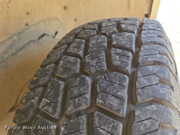 image for item EN8212 1996 GMC Sierra C1500 pickup truck