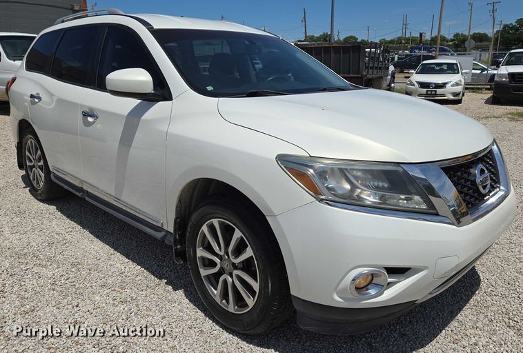 image for item EN8214 2013 Nissan Pathfinder SUV