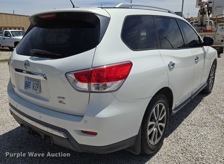 image for item EN8214 2013 Nissan Pathfinder SUV