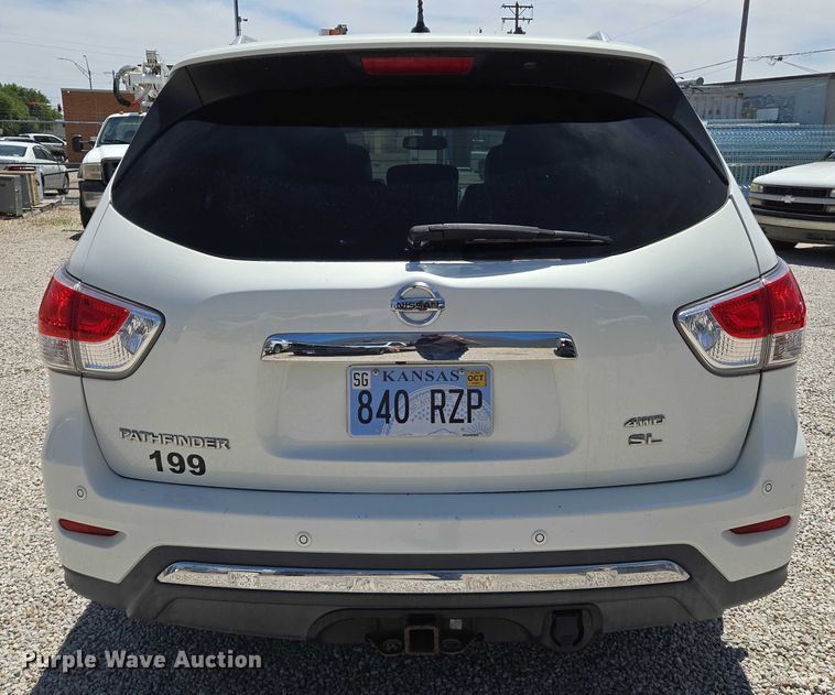 image for item EN8214 2013 Nissan Pathfinder SUV