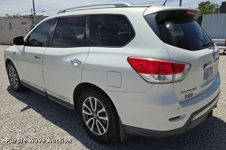 image for item EN8214 2013 Nissan Pathfinder SUV