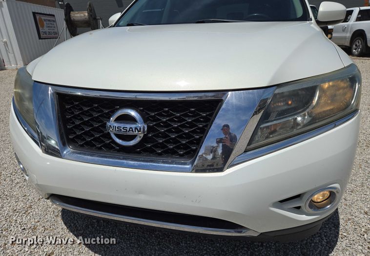 image for item EN8214 2013 Nissan Pathfinder SUV