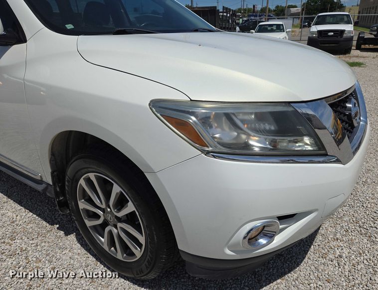 image for item EN8214 2013 Nissan Pathfinder SUV