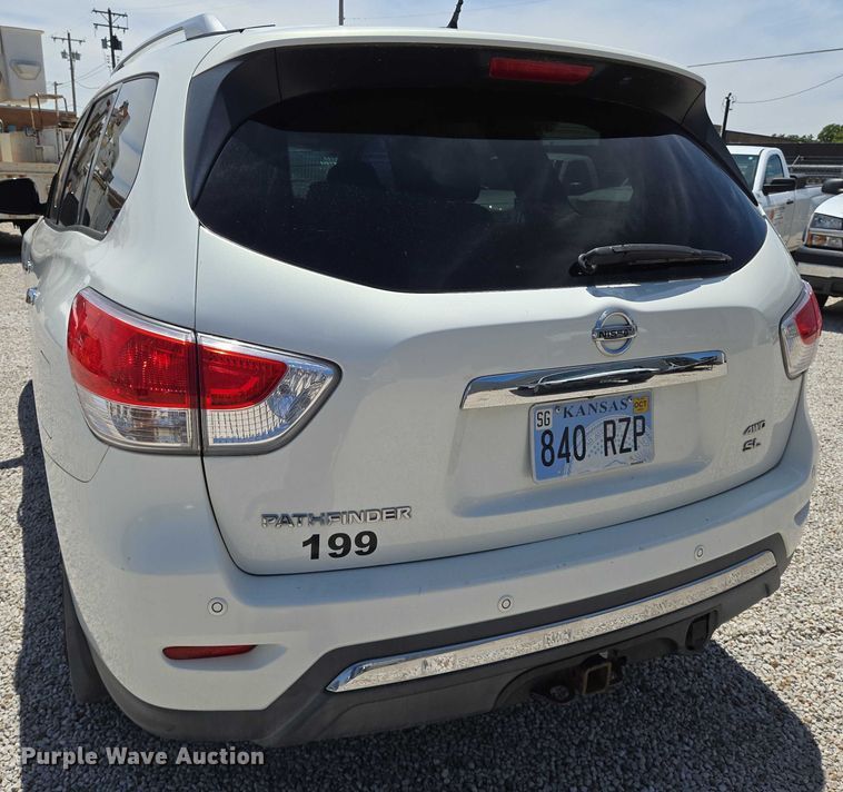 image for item EN8214 2013 Nissan Pathfinder SUV