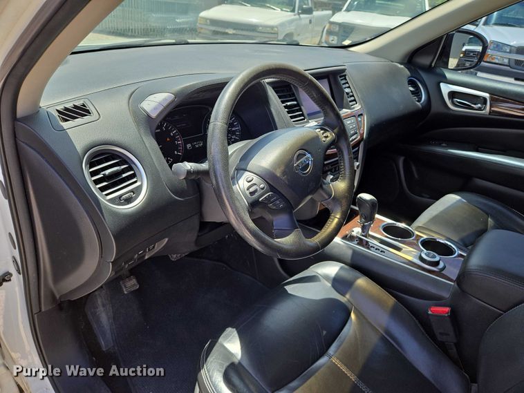 image for item EN8214 2013 Nissan Pathfinder SUV