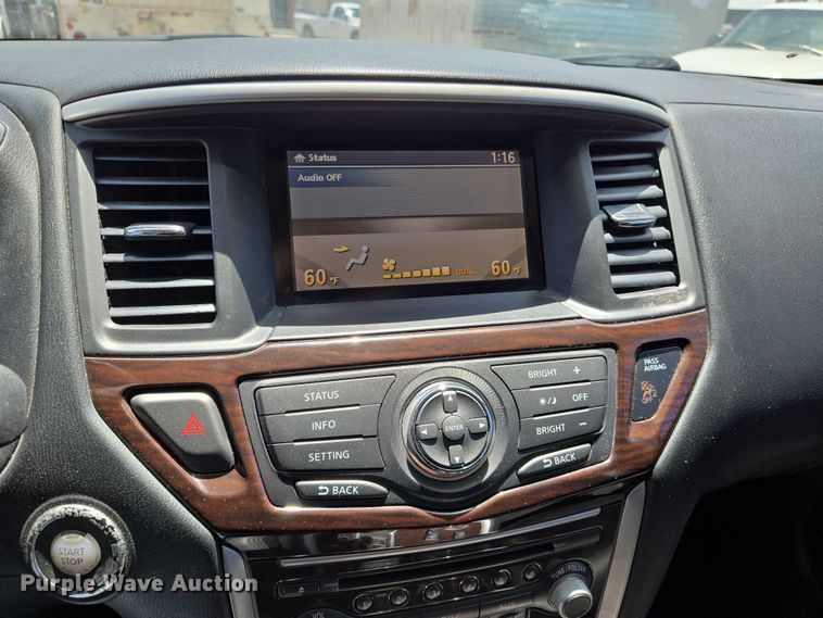 image for item EN8214 2013 Nissan Pathfinder SUV