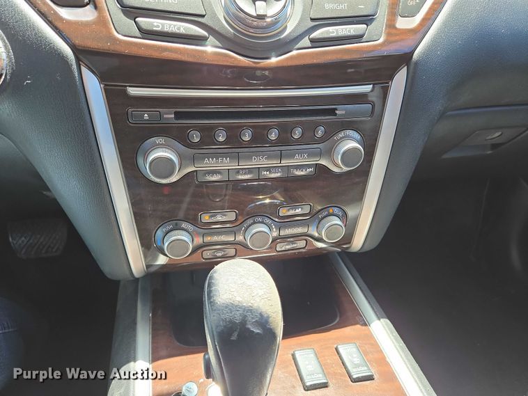 image for item EN8214 2013 Nissan Pathfinder SUV