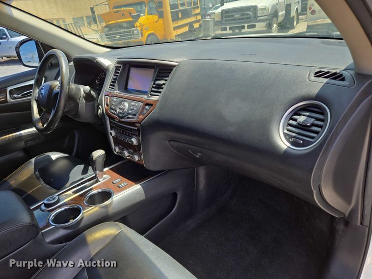 image for item EN8214 2013 Nissan Pathfinder SUV