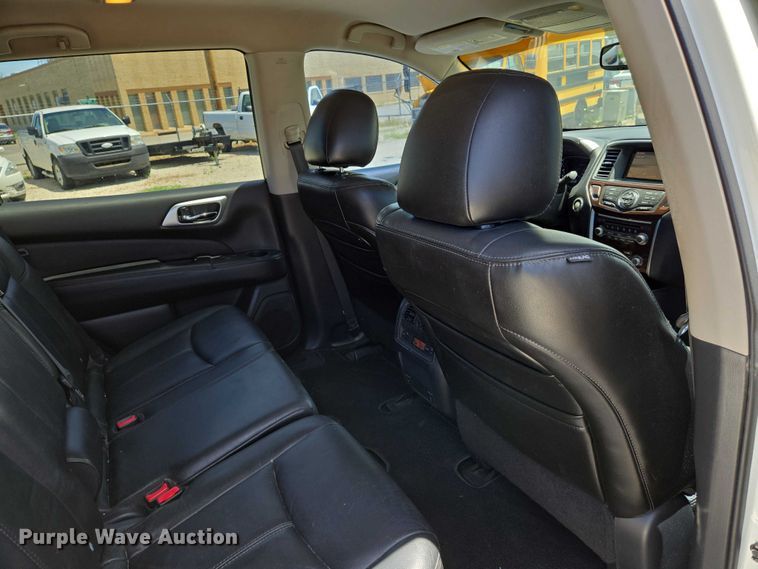 image for item EN8214 2013 Nissan Pathfinder SUV