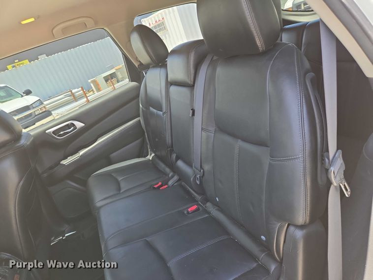 image for item EN8214 2013 Nissan Pathfinder SUV