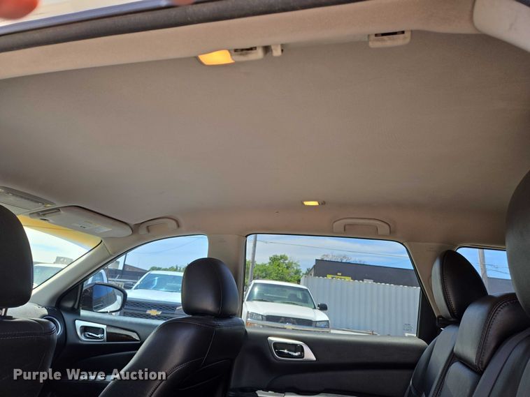 image for item EN8214 2013 Nissan Pathfinder SUV