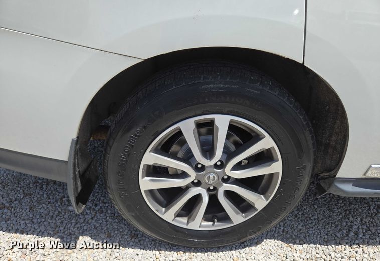 image for item EN8214 2013 Nissan Pathfinder SUV