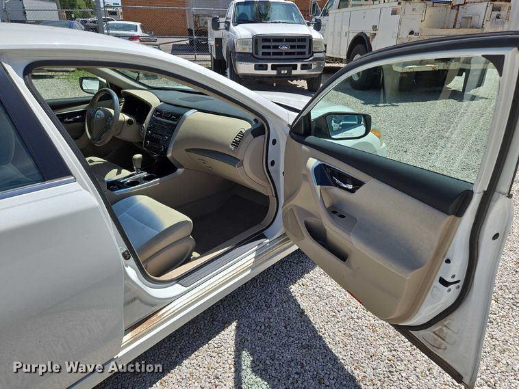 image for item EN8216 2013 Nissan Altima 