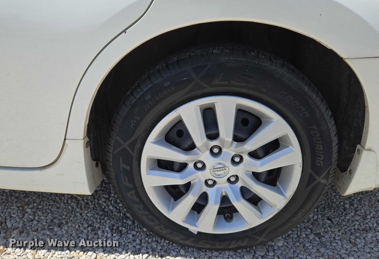 image for item EN8216 2013 Nissan Altima 