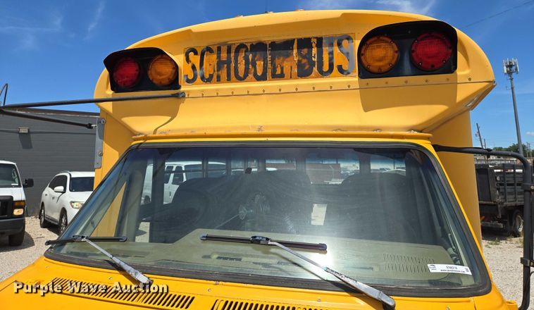 image for item EN8218 1996 Blue Bird school bus