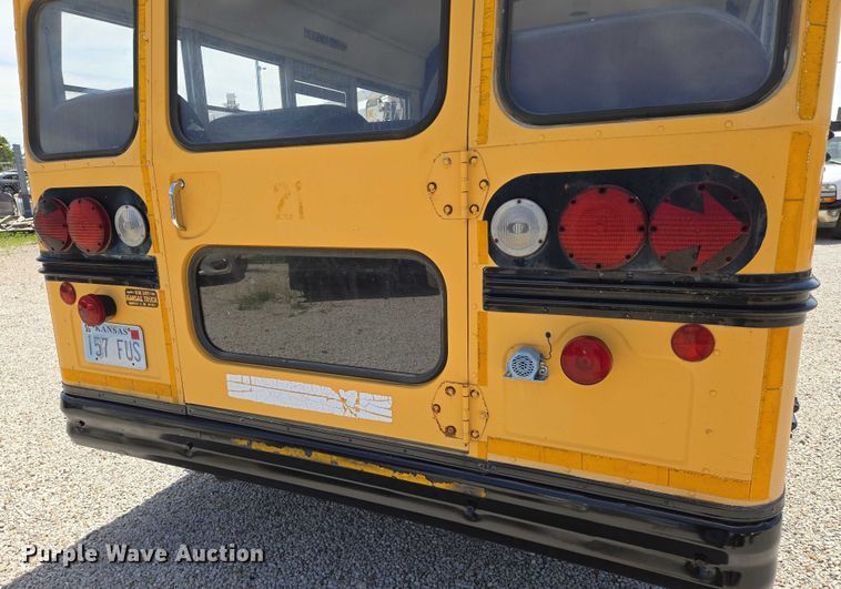 image for item EN8218 1996 Blue Bird school bus