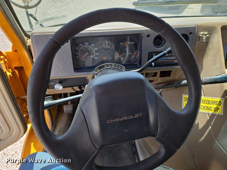 image for item EN8218 1996 Blue Bird school bus