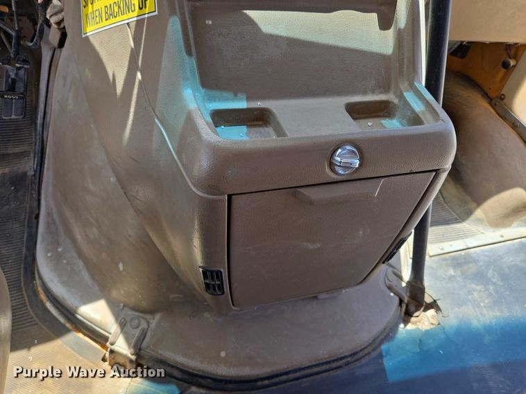 image for item EN8218 1996 Blue Bird school bus