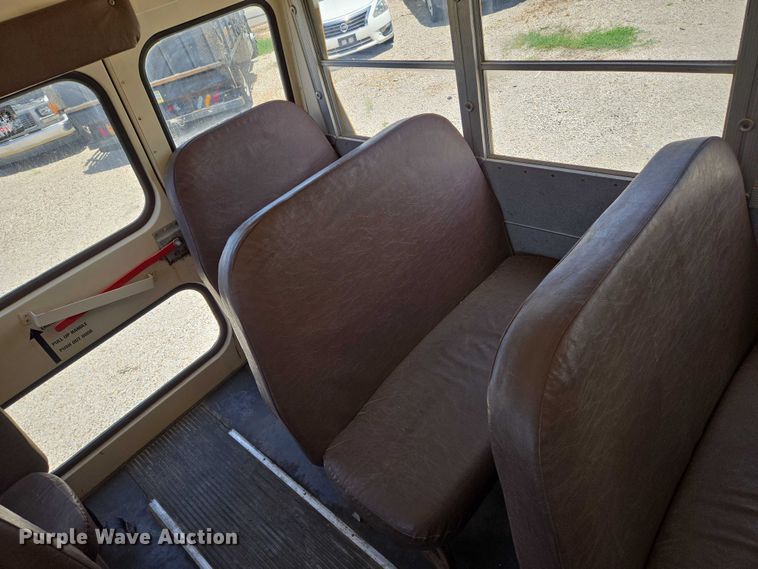 image for item EN8218 1996 Blue Bird school bus