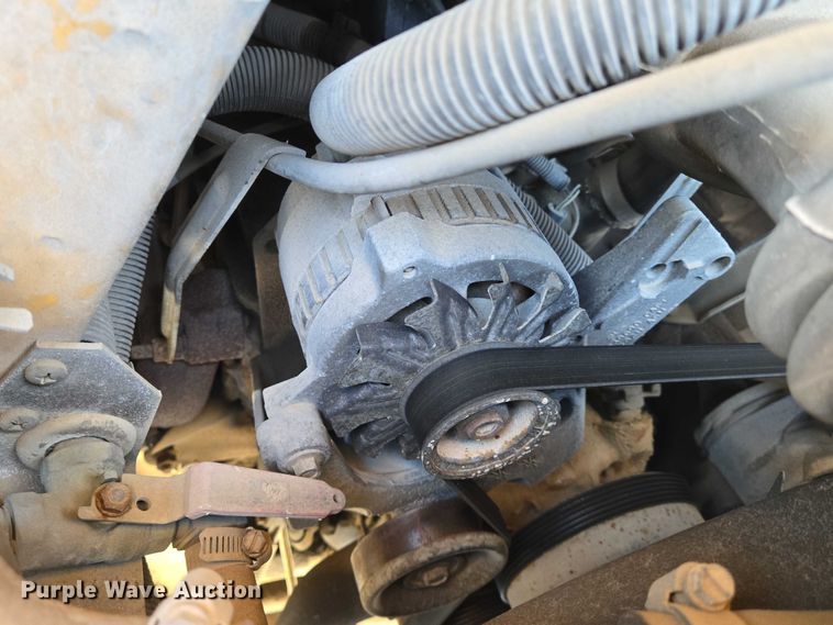 image for item EN8218 1996 Blue Bird school bus