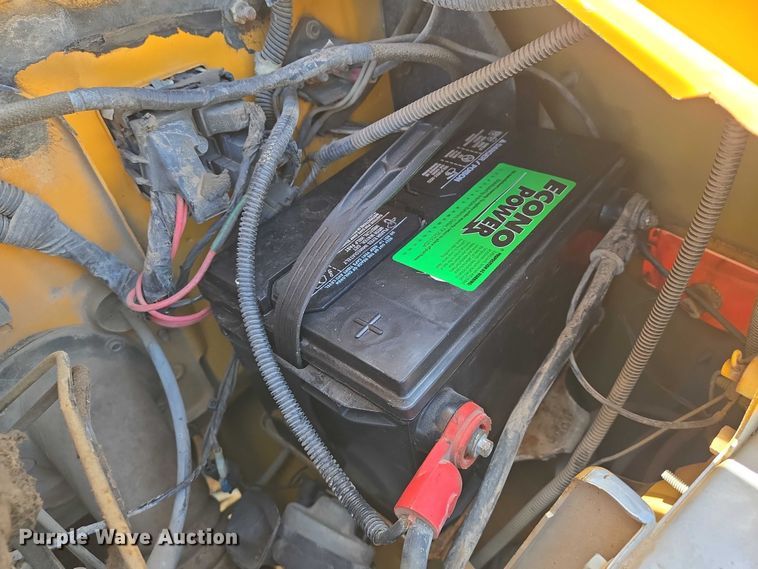 image for item EN8218 1996 Blue Bird school bus