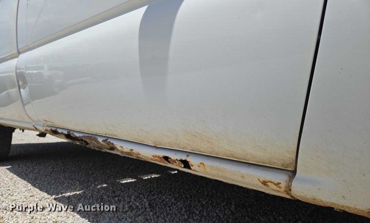 image for item EN8219 1999 Chevrolet Silverado 1500 pickup truck