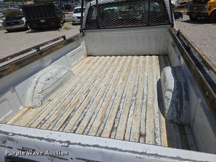 image for item EN8219 1999 Chevrolet Silverado 1500 pickup truck