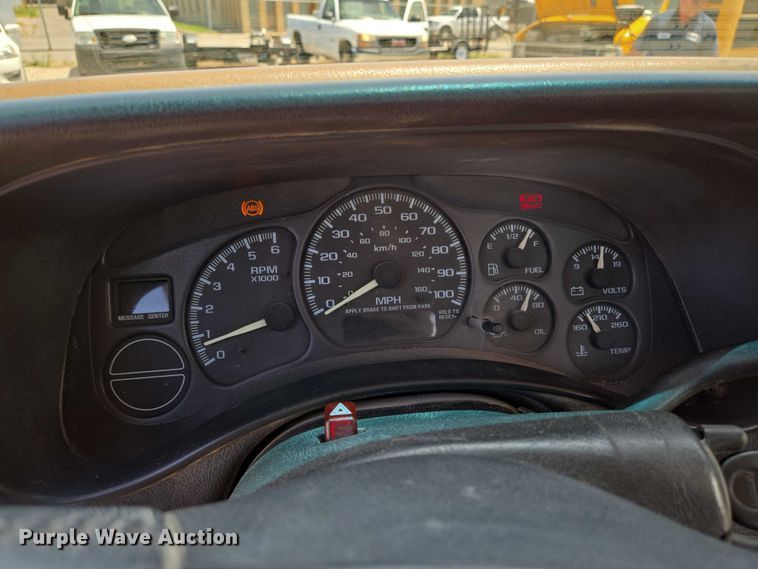 image for item EN8219 1999 Chevrolet Silverado 1500 pickup truck